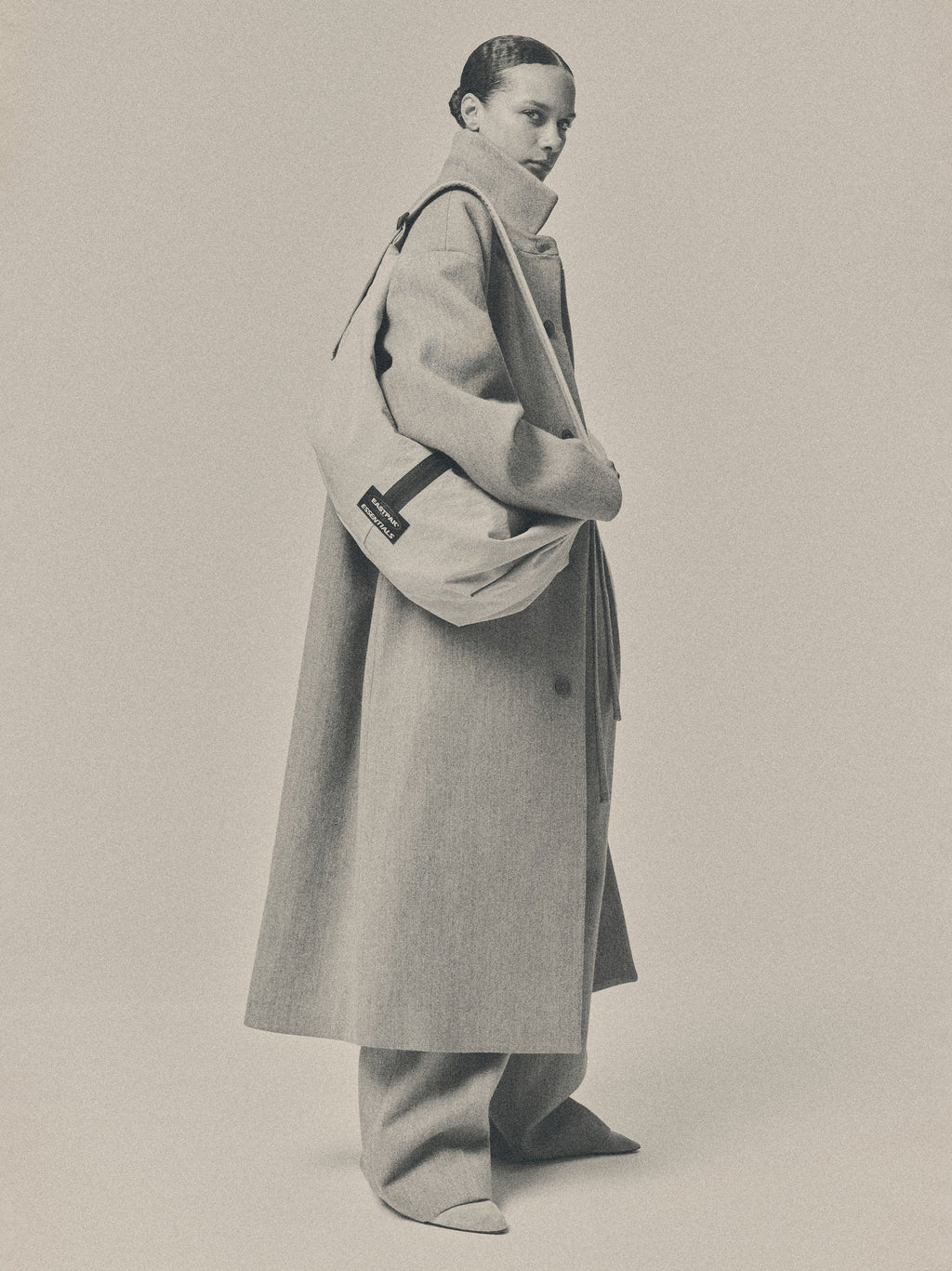 Essentials Shell Bag